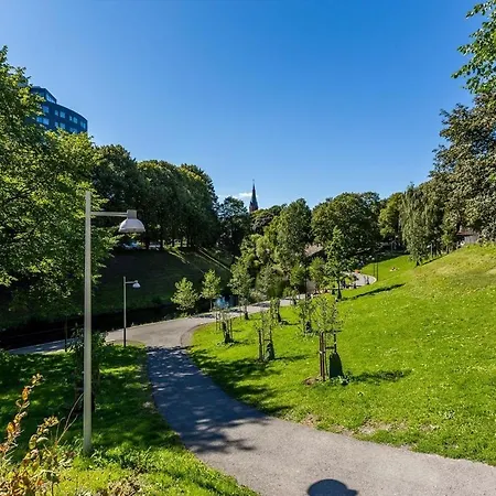 Leilighet Charming 1800s W Fireplace And Free Parking