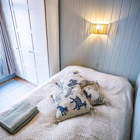 Charming 1800s W Fireplace And Free Parking * Oslo