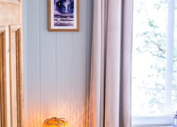 Lägenhet Charming 1800s W Fireplace And Free Parking